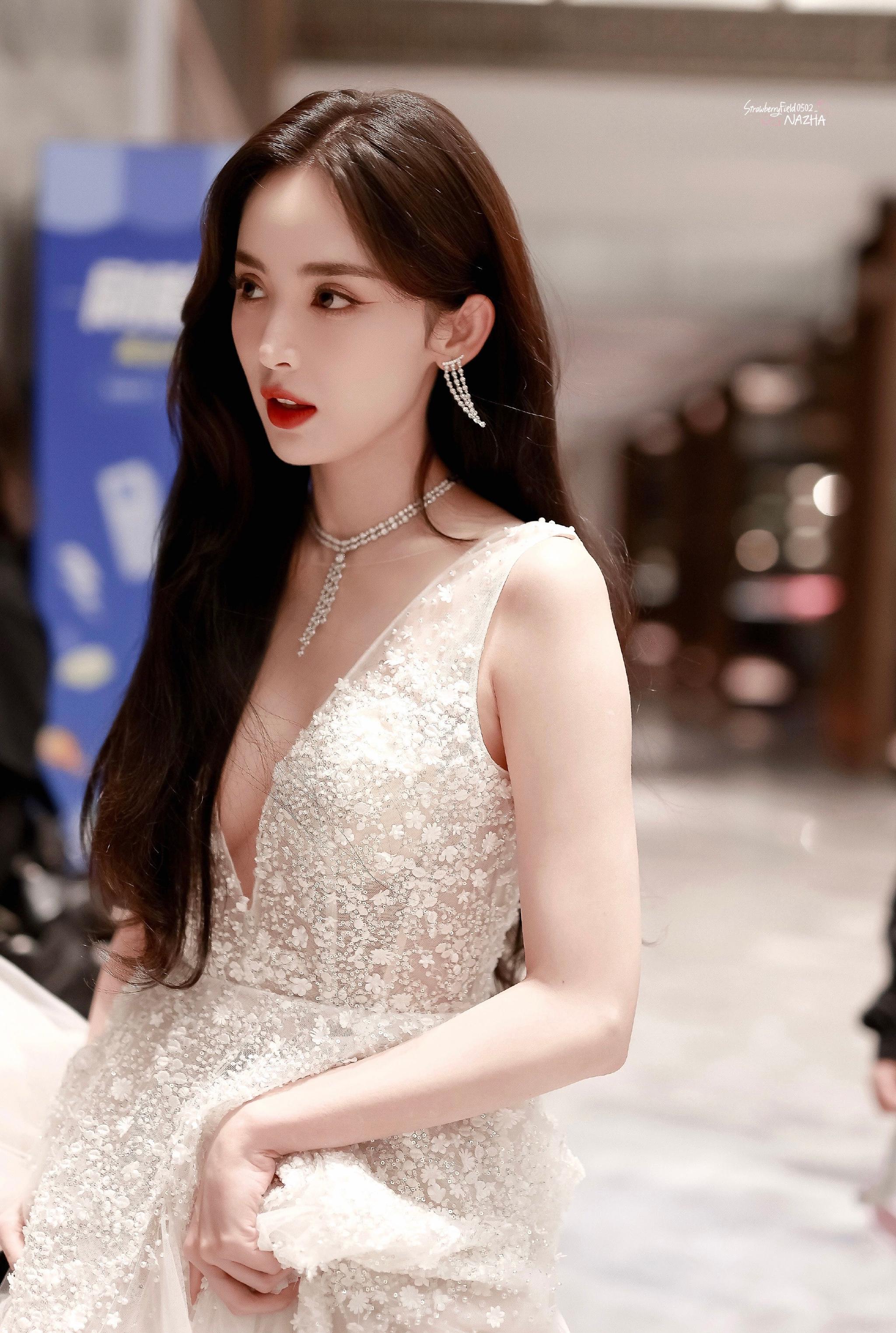 娜扎 这就是女明星__财经头条