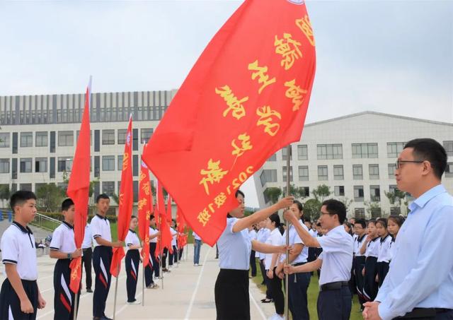 目标的交汇的重要时间节点,风华正茂的湖口三中全体师生必将携手奋进