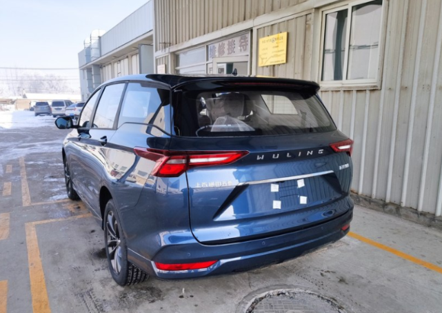 93万元买辆丐版五菱凯捷6速手动1700km时车主晒出平均油耗