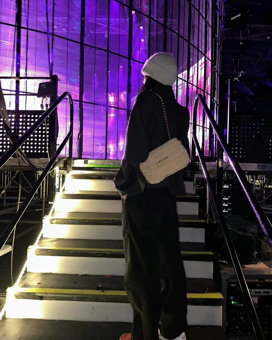 blackpink lisa ins更新 美到心窝里了