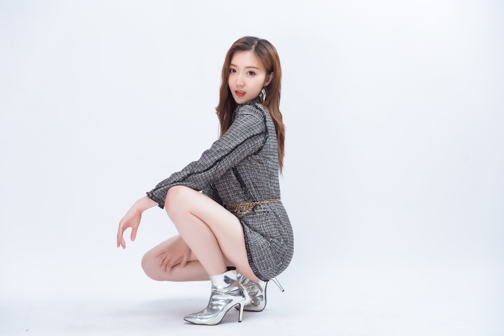 周子馨，中国社会科学研究生院，173cm，56kg爱好：唱歌…………