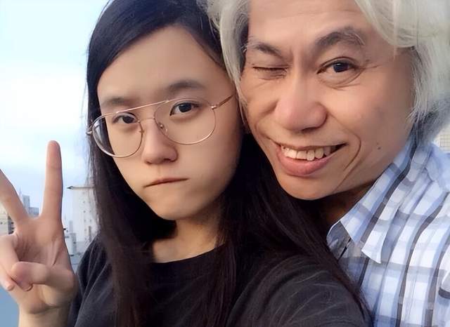 67岁李坤城病逝,小40岁妻子林靖恩悲痛证实__财经头条