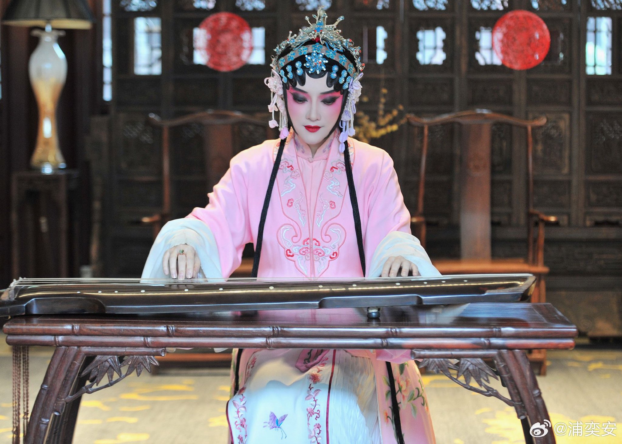 太湖之乘风破浪,还是汪小姐的繁花无畏,集于一体之安安继续不过情人节