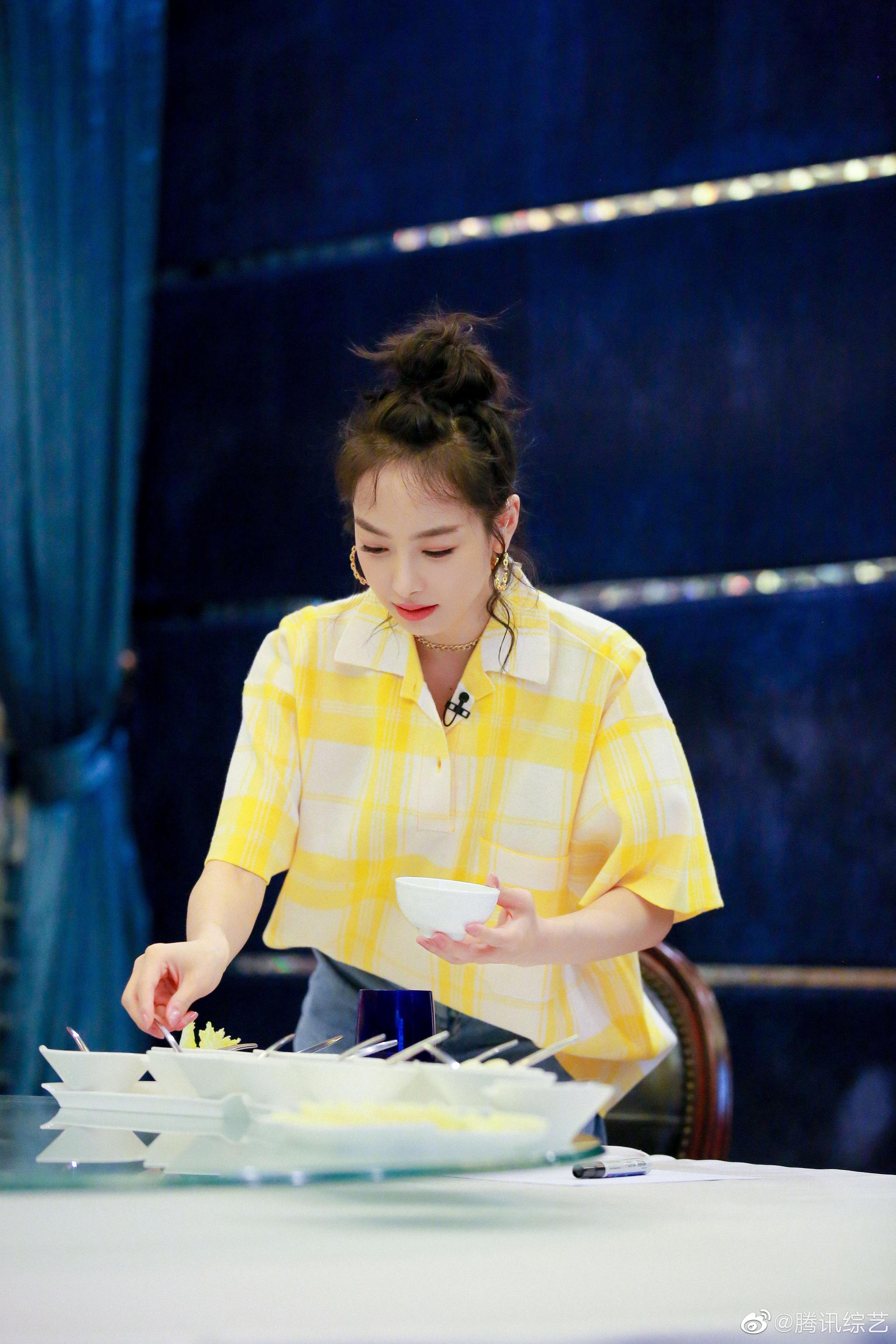 是时候和 @宋茜 教练一起吃土豆了!这"该死"的美女的诱惑!