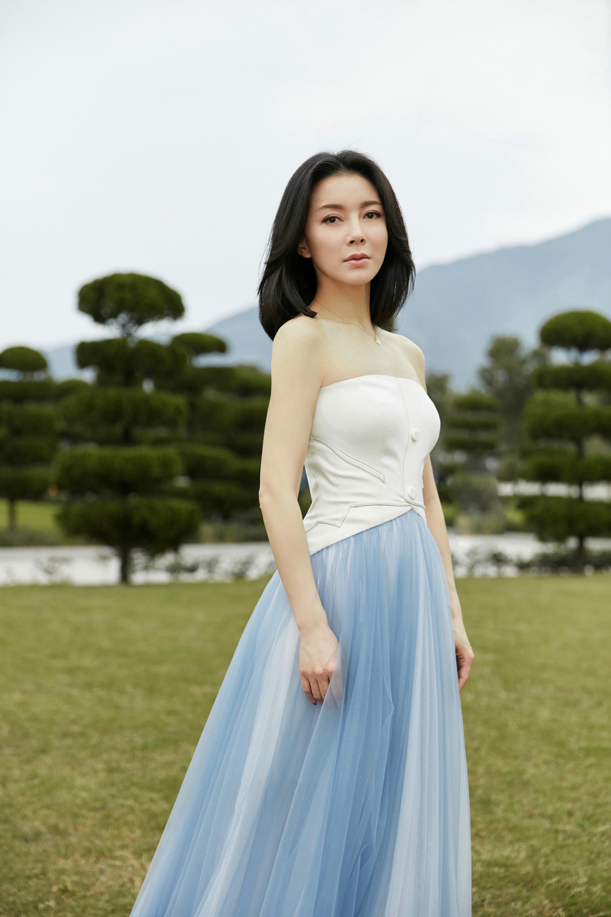 欢娱影视演员@刘敏 今日出席横店影视节第七届文荣奖颁奖典礼