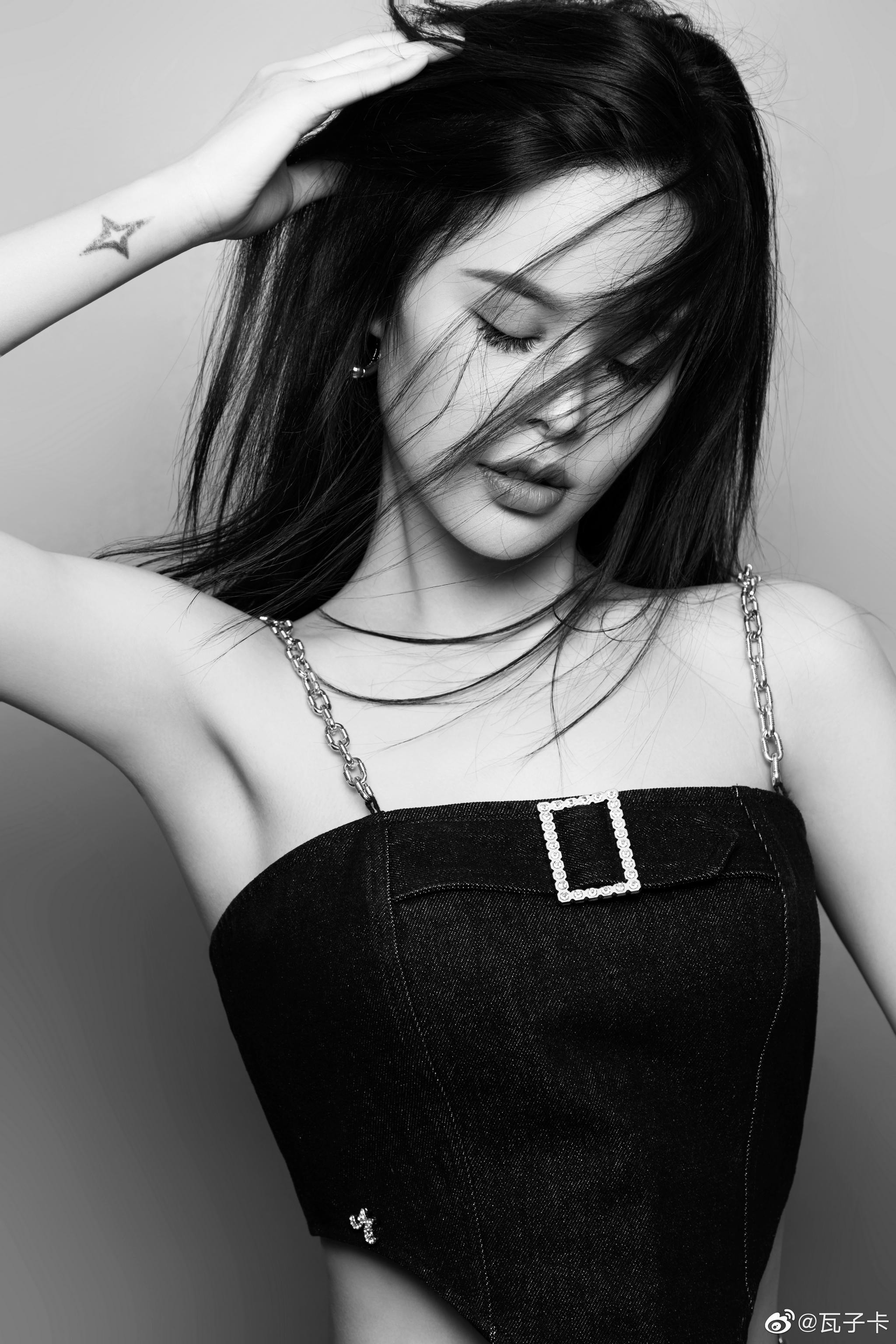 出镜:@刘至佳choco 摄影:@瓦子卡 67