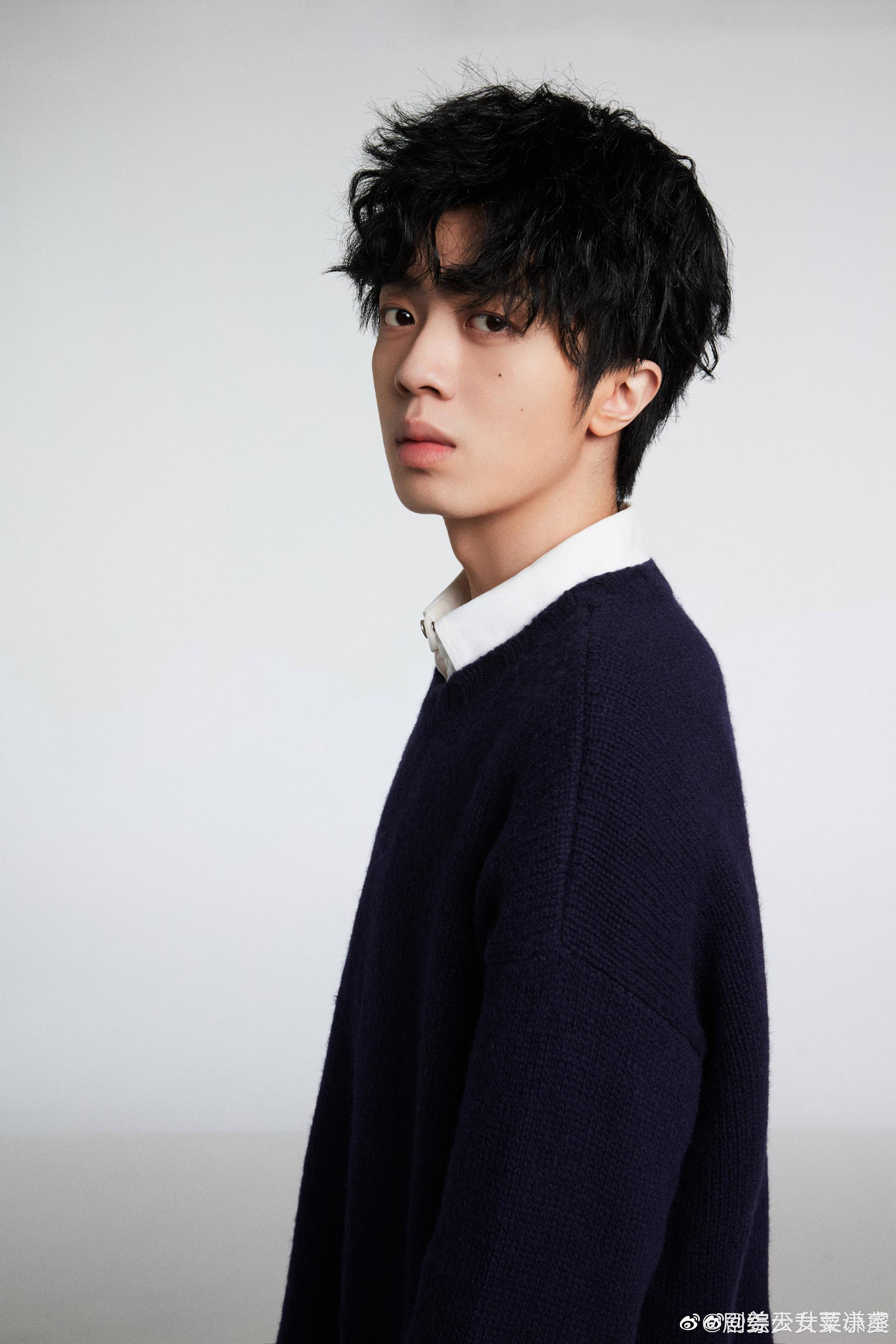 发带姜真的少年感满满