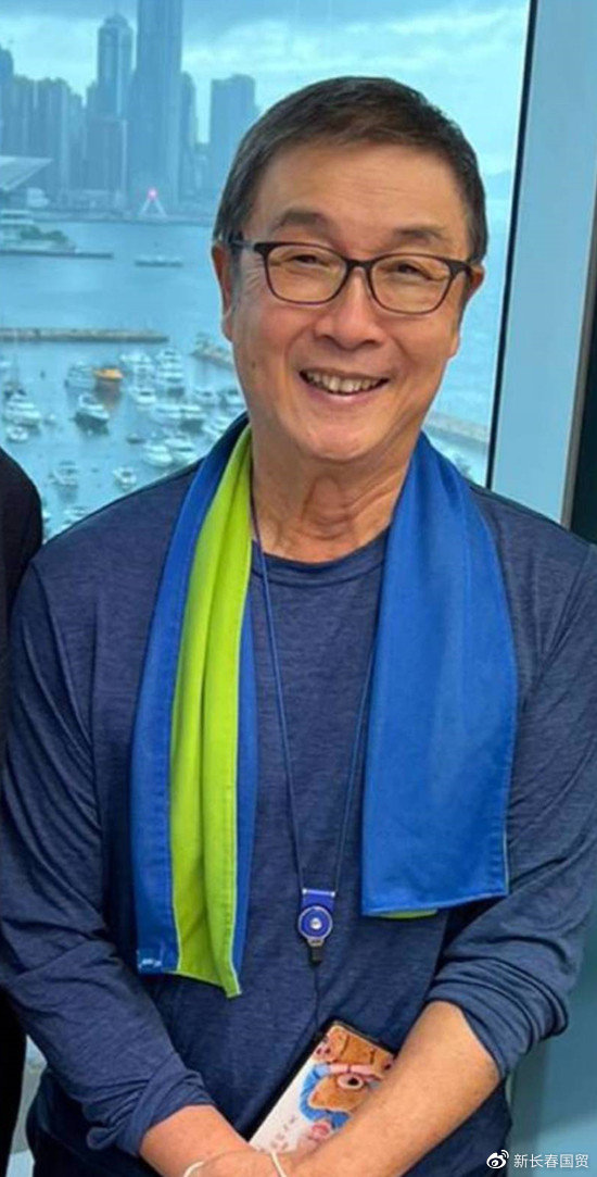 刘松仁传中风暴瘦拄拐杖,近照曝光,72岁真实状态让人看傻|刘松仁|拐杖