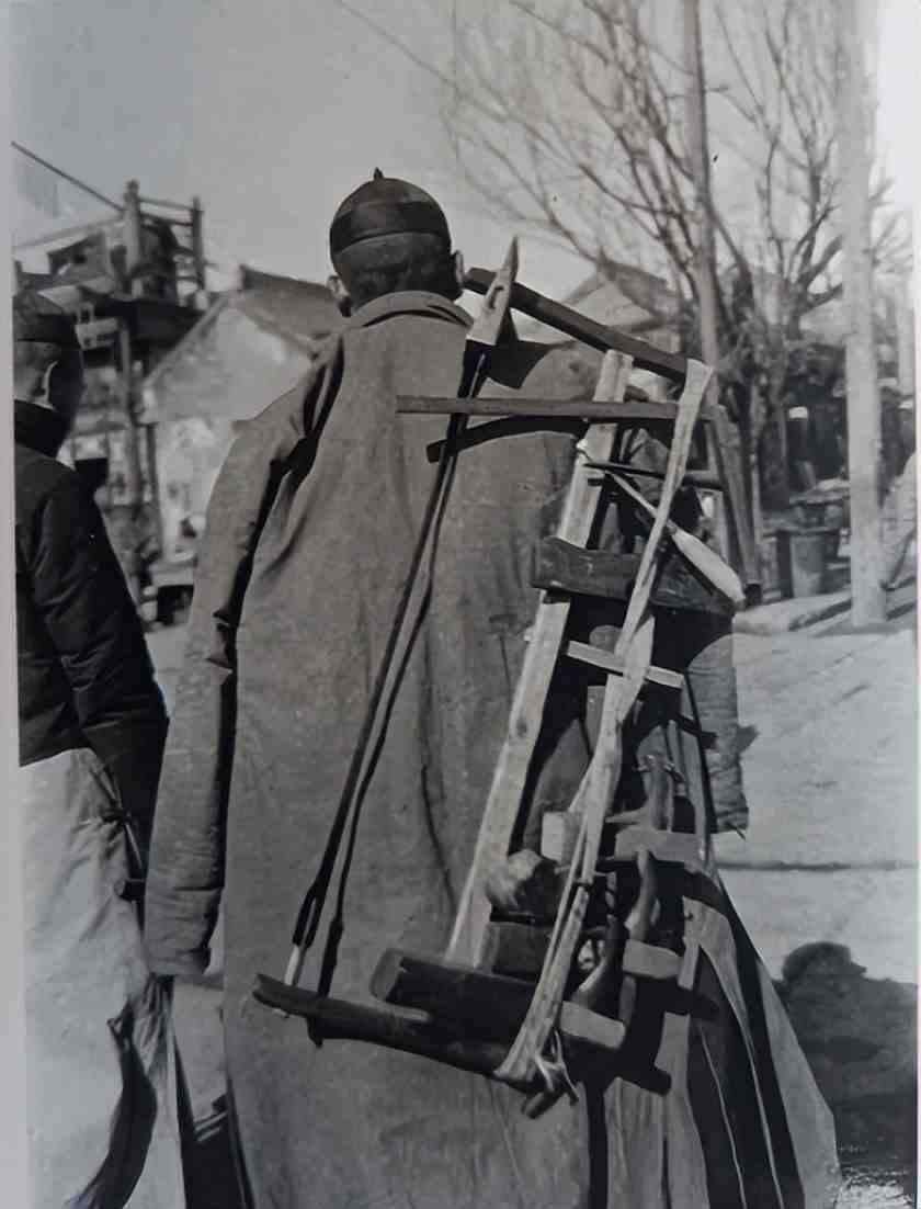 这是一组拍摄于上世纪二十年代的老照片,主要内容是当时北京街头普通休闲区蓝鸢梦想 - Www.slyday.coM 这是一组拍摄于上世纪二十年代的老照片,主要内容是当时北京街头普通休闲区蓝鸢梦想 - Www.slyday.coM