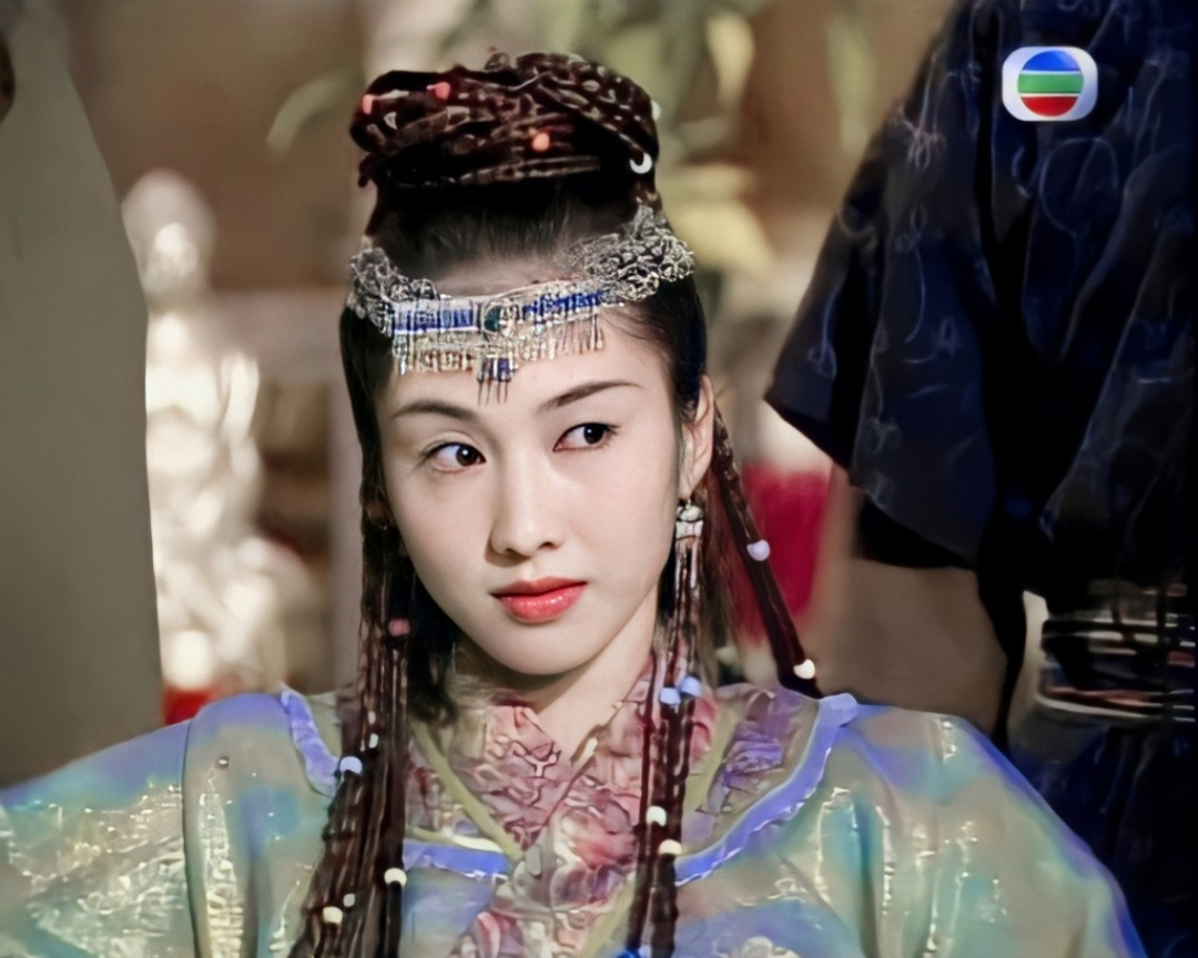 黎姿在倚天屠龙记中饰演的赵敏真的灵动活泼