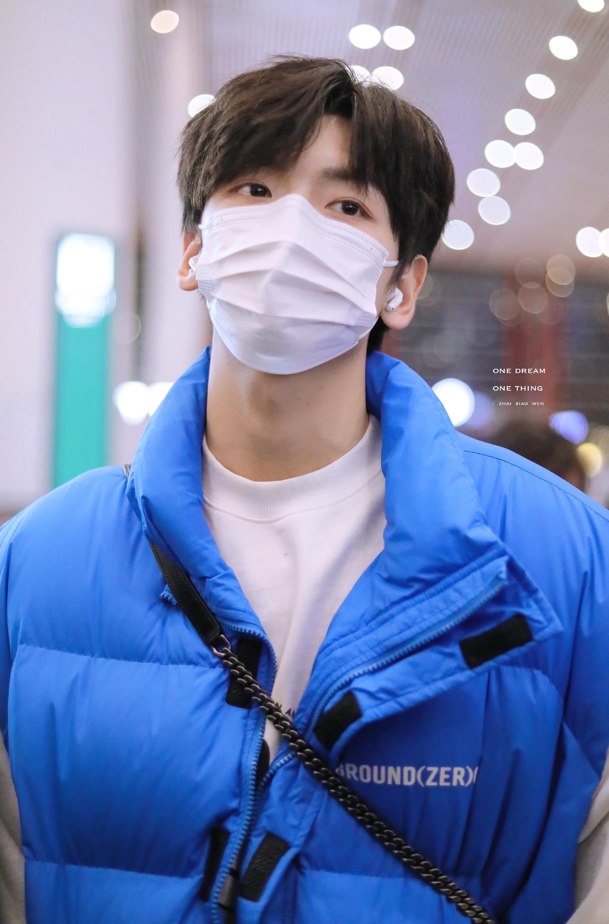 翟潇闻今日份饭拍新鲜的蓝朋友太帅了