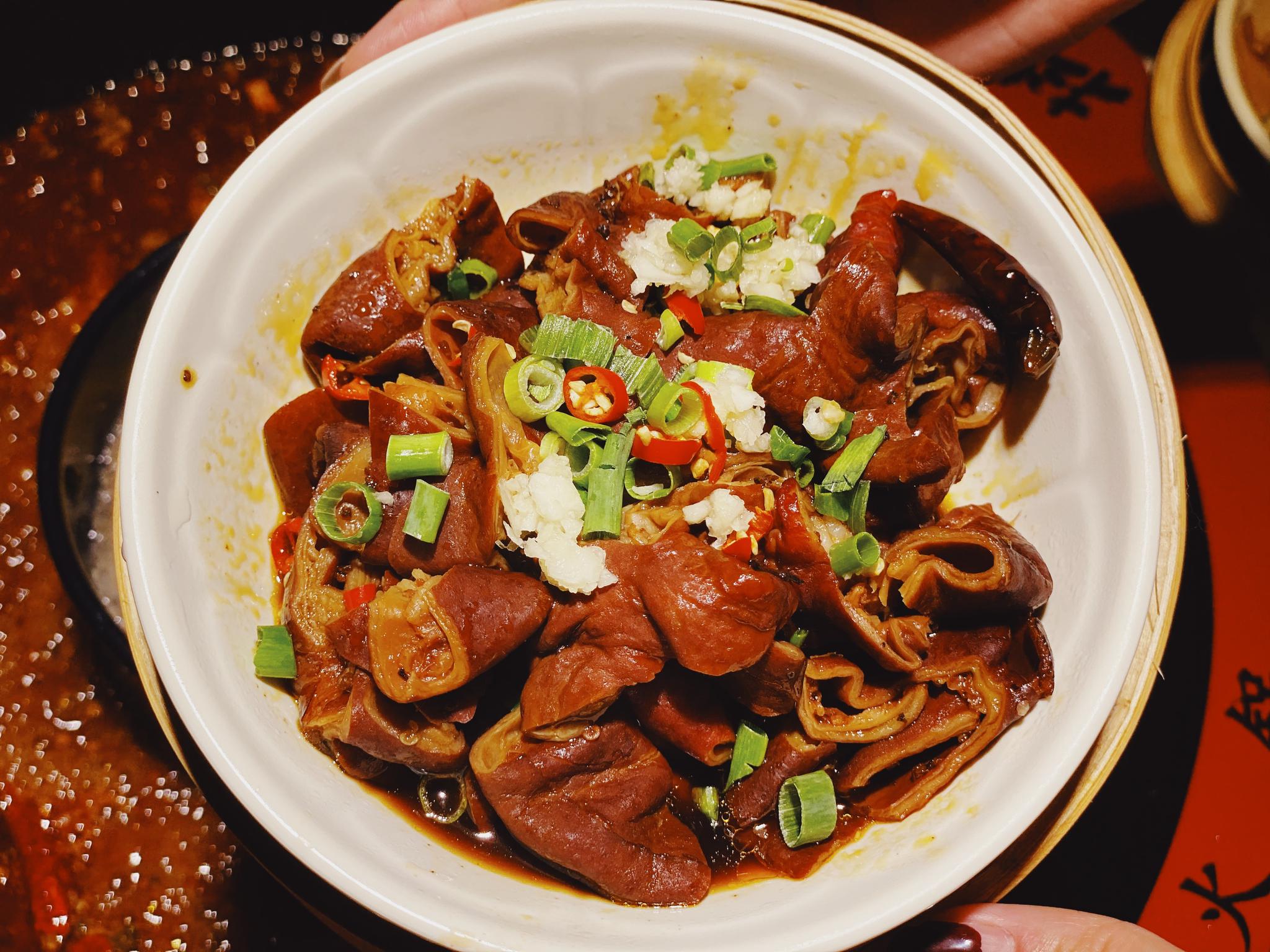 抖辣卤味市井火锅