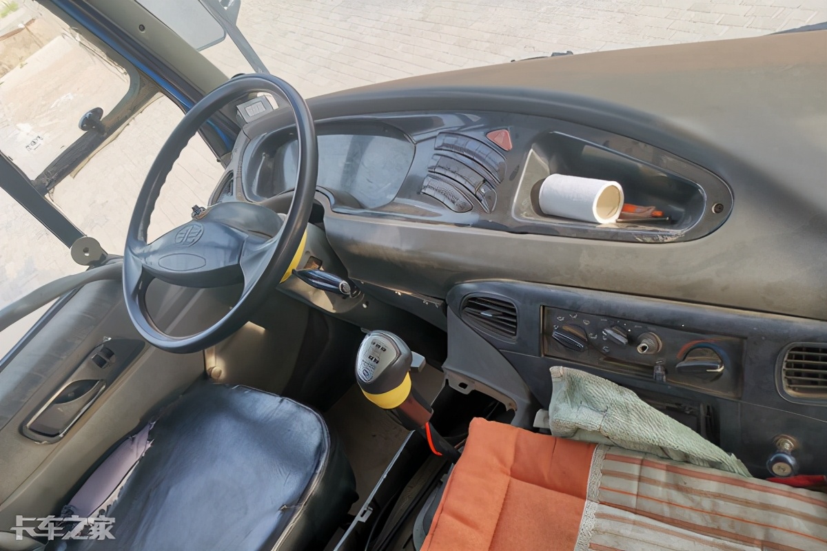 从硬板凳到双人大卧铺从舒适度看卡车变迁史