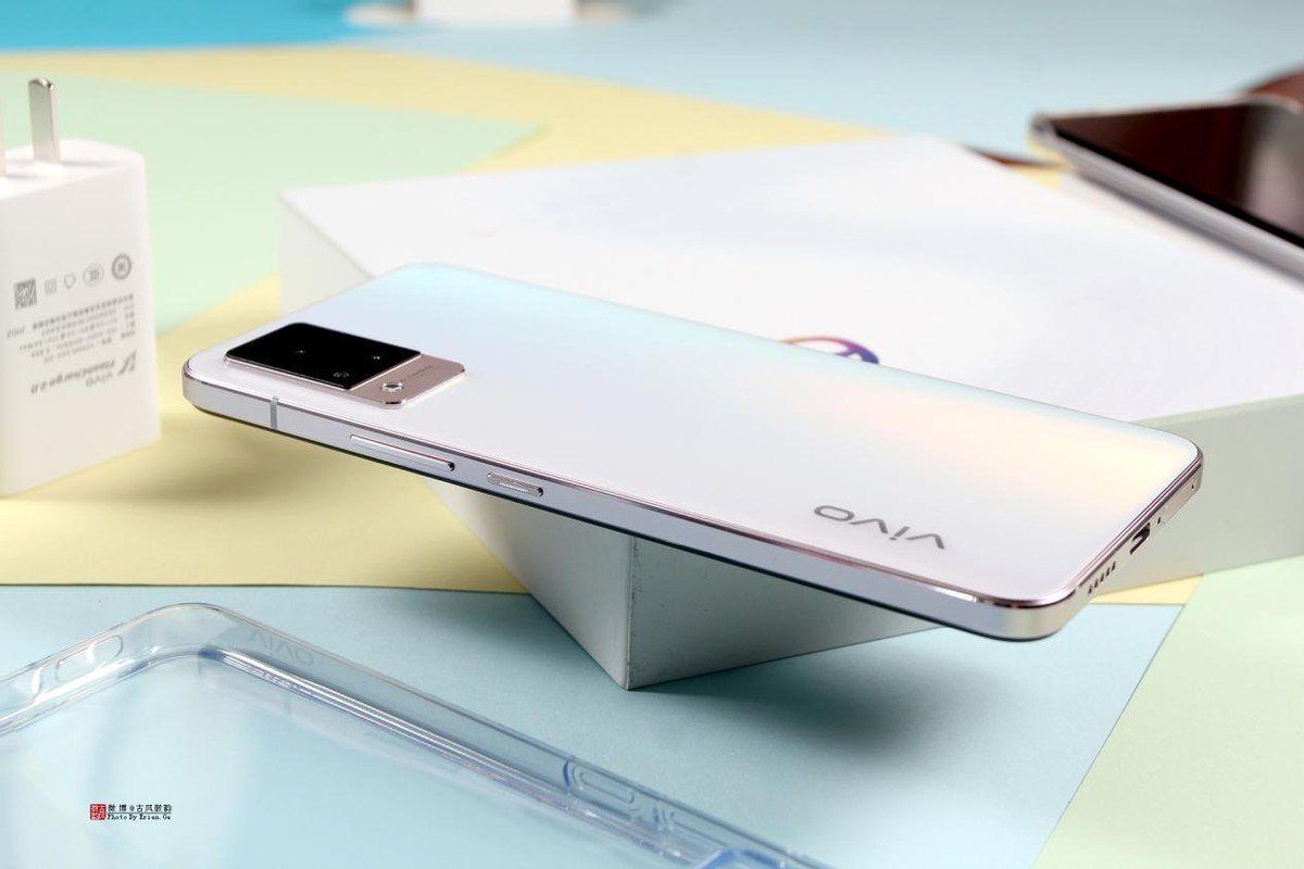 送妹子的抢手货vivos9图赏朝露白素雅清新简约时尚