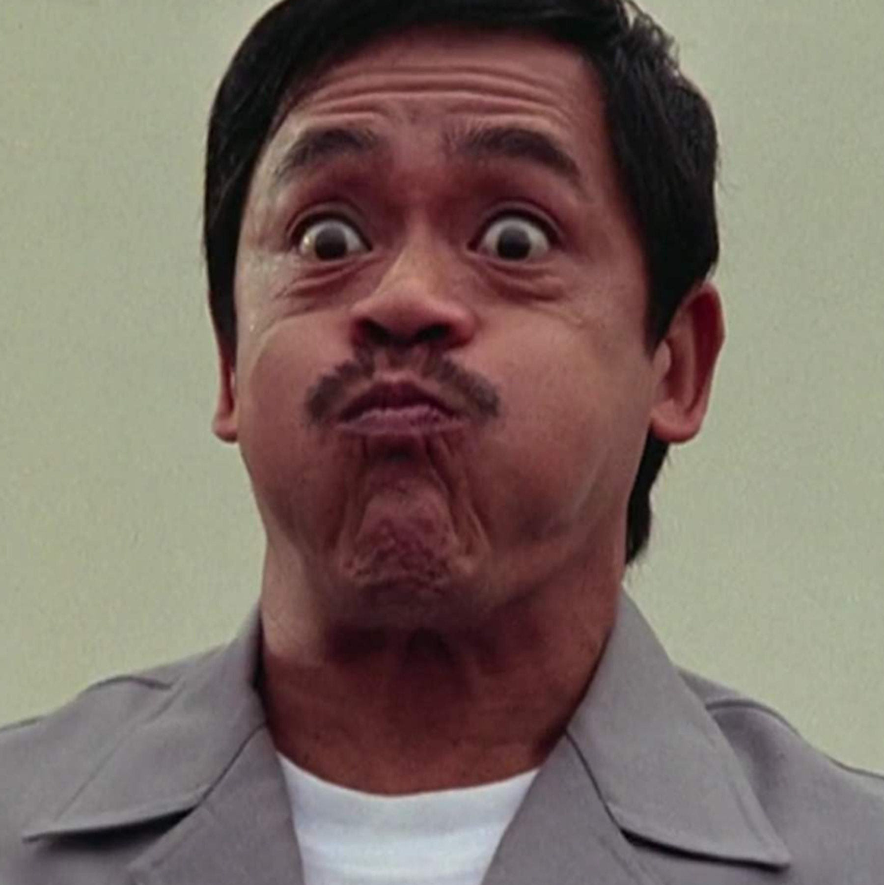 拍一部戏就买栋房"犒劳"自己,今80岁安享晚年,他不为钱发愁|吴耀汉