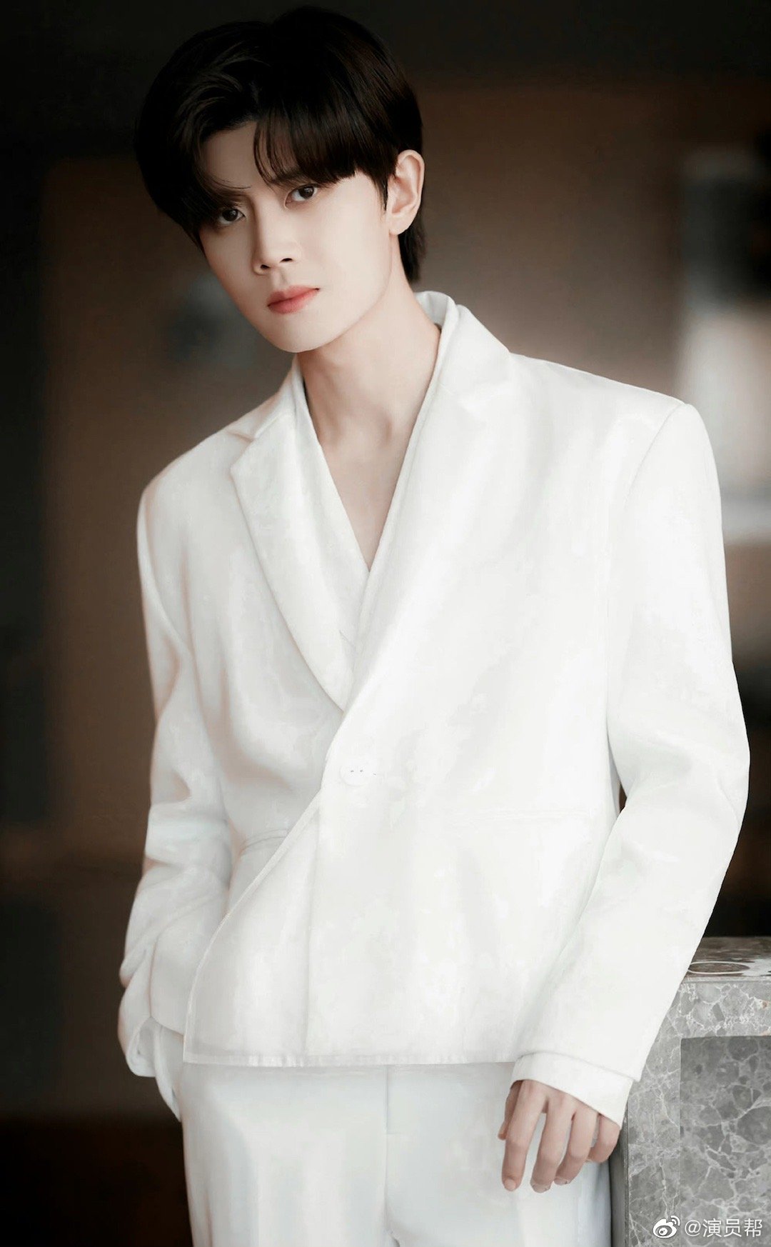 谁能拒绝任嘉伦这样的白衣少年 高清图集 新浪网