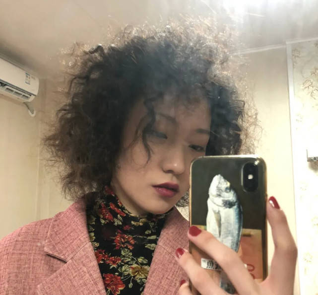 “疯产姐妹”邵雨轩正式宣布解散！账号永久停更，原因曝光休闲区蓝鸢梦想 - Www.slyday.coM