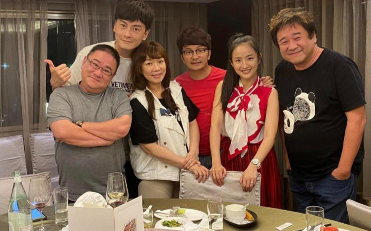 《恶作剧之吻》17周年!湘琴直树一家人聚餐合照掀回忆杀休闲区蓝鸢梦想 - Www.slyday.coM 《恶作剧之吻》17周年!湘琴直树一家人聚餐合照掀回忆杀休闲区蓝鸢梦想 - Www.slyday.coM