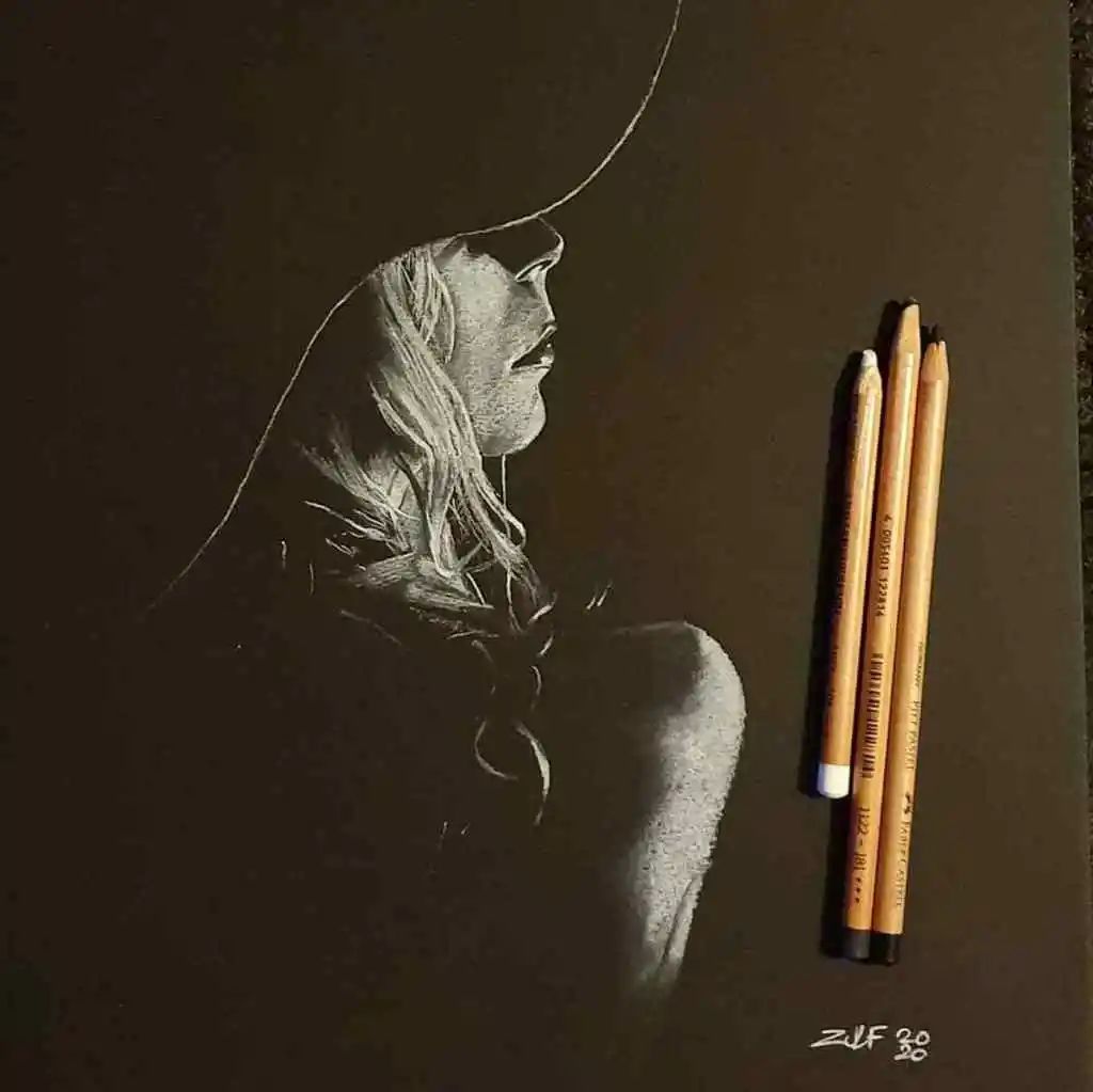 用白笔黑纸画成的素描画与正常画作完全相反神秘又梦幻