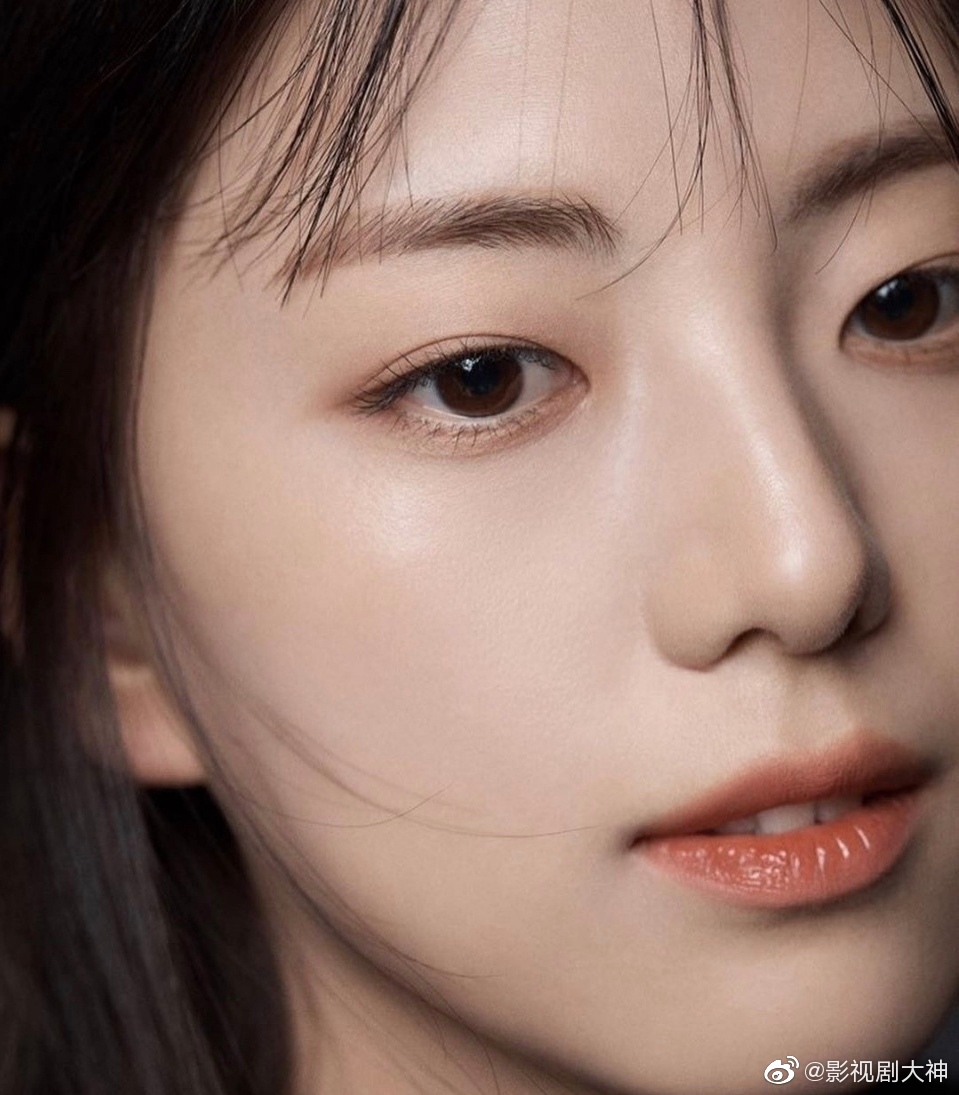 jisoo智秀姐姐的高清大头照,这颜值好优越啊!