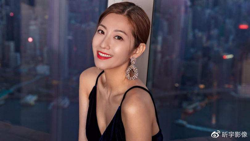 传炒作离婚新闻遭换角 陈自瑶发文回应__财经头条