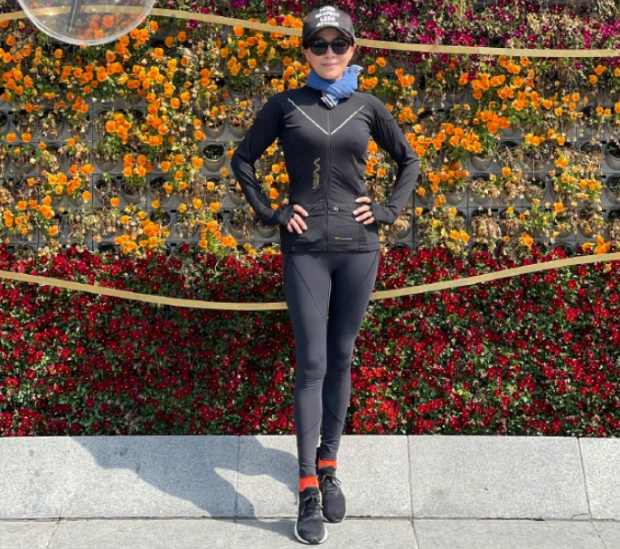 当然这也跟她常年坚持健身运动有关,3月2号,刘嘉玲就曾在社交平台上晒