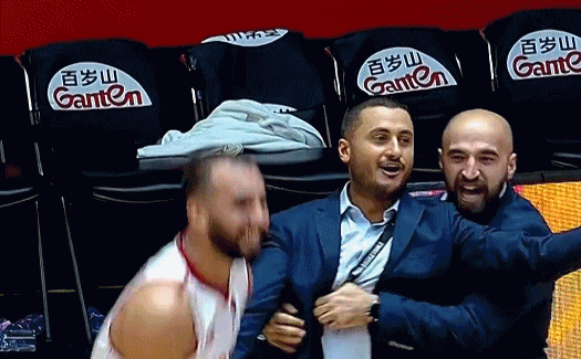 中国男篮输球后昂首离开!球员不沮丧,向球迷致谢,对手开心庆祝休闲区蓝鸢梦想 - Www.slyday.coM 中国男篮输球后昂首离开!球员不沮丧,向球迷致谢,对手开心庆祝休闲区蓝鸢梦想 - Www.slyday.coM