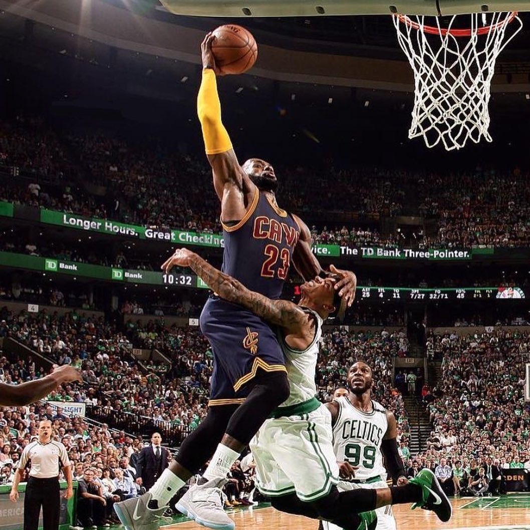 詹姆斯的扣篮瞬间,太帅了吧!