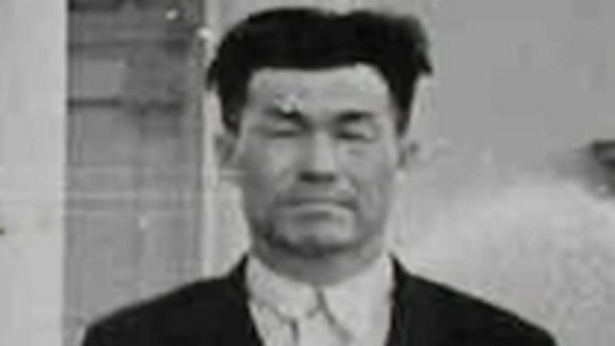 1939年，一位中国人在苏联被判死刑，行刑前又被一群军人强制带走|苏联|中国人|军人_新浪新闻