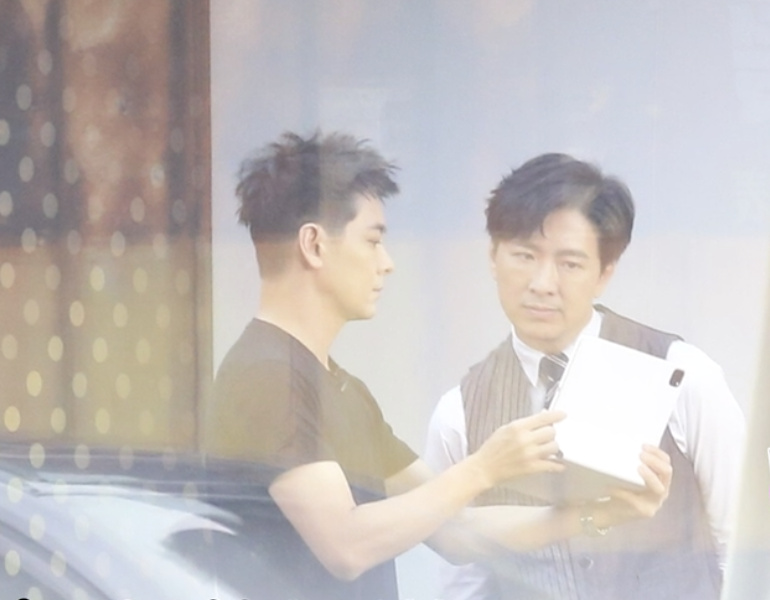 林志颖罕见晒和弟弟合影,两人现身工地视察,梦回仲天骐搬砖剧情休闲区蓝鸢梦想 - Www.slyday.coM 林志颖罕见晒和弟弟合影,两人现身工地视察,梦回仲天骐搬砖剧情休闲区蓝鸢梦想 - Www.slyday.coM