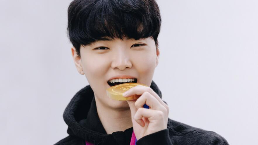 Chovy状态爆表，打破韩服段位分纪录，即将突破2000分大关|韩服|段位|纪录_新浪新闻