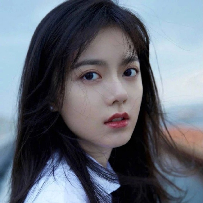 宝藏女孩赵今麦头像