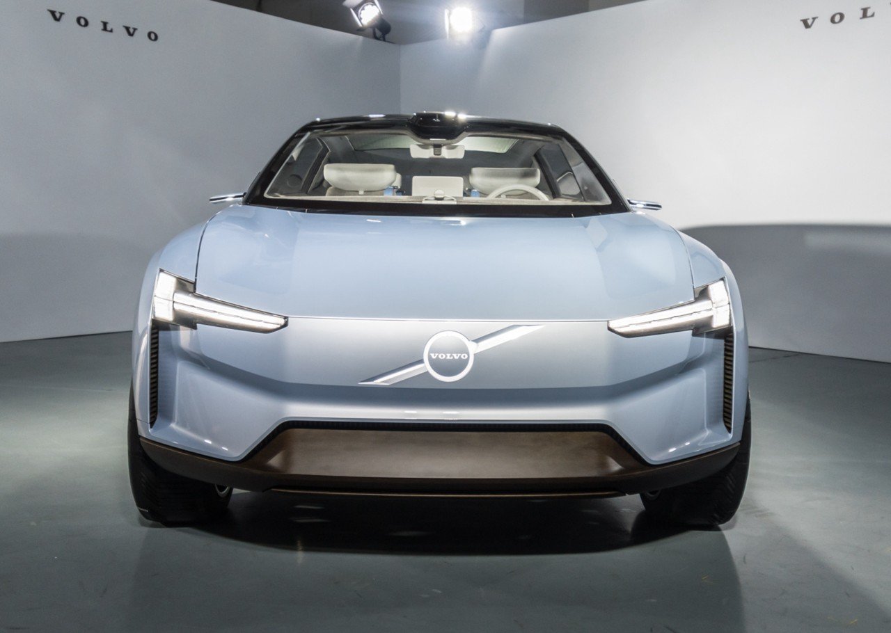 沃尔沃的新能源概念车依旧性冷淡但比极星的颜值高