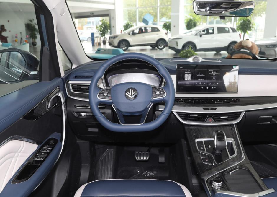 主打舒适的力帆新能源车，枫叶80v PRO上架，价格不贵