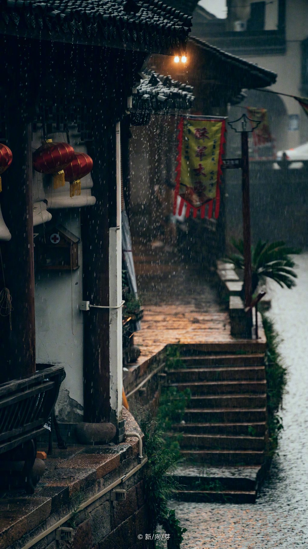 江南烟雨几多愁,点滴思绪涌心头