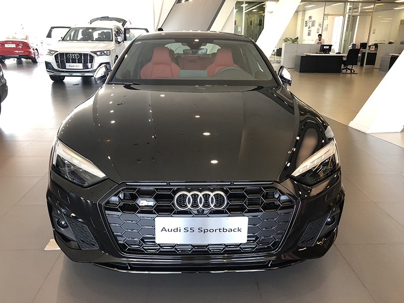 抢先看2021款奥迪s5十全九美的一台车