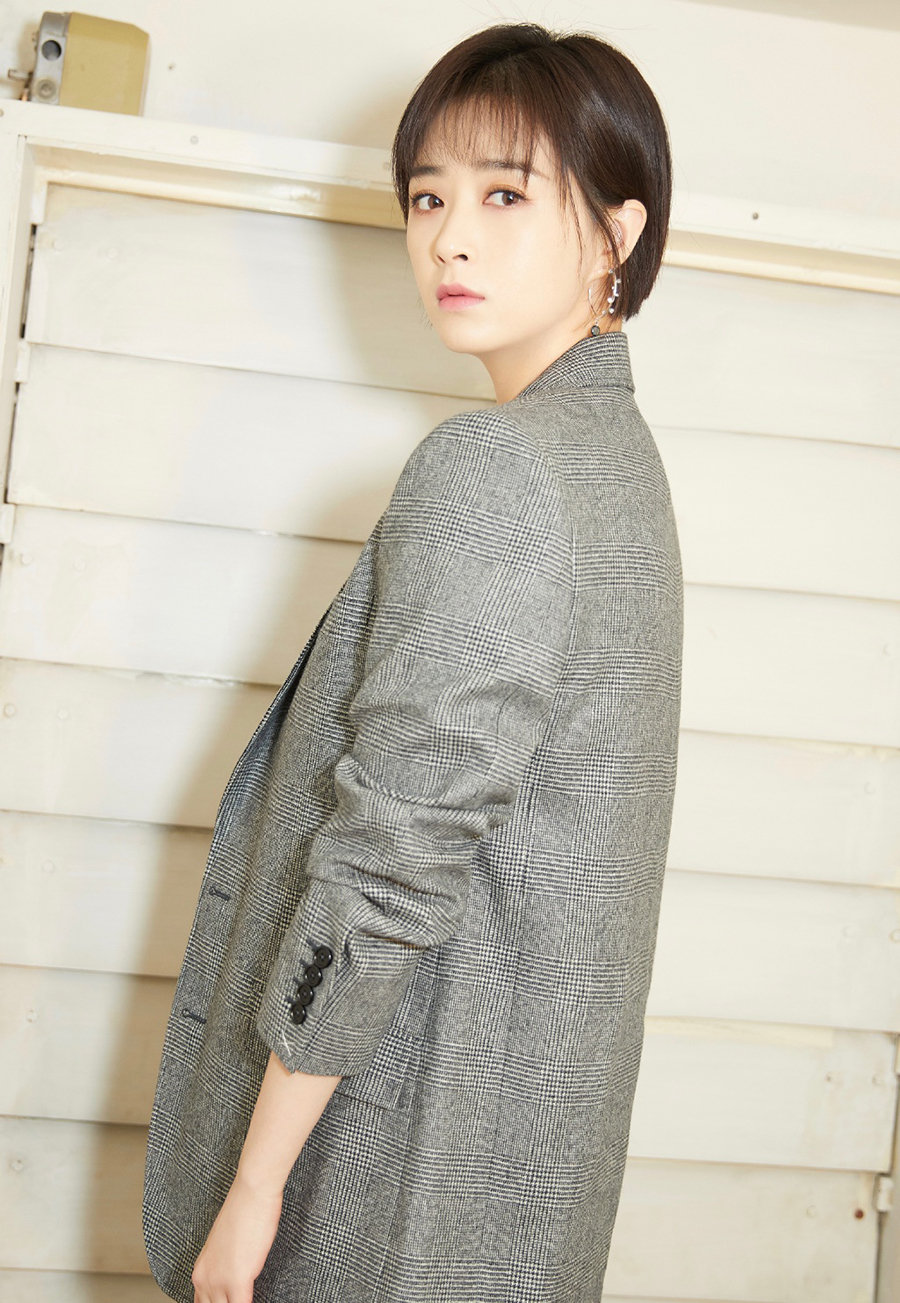 母丹辟谣变回忆杀,绑带蚊帐荧光色的七仙女凭啥成为童年宝藏?