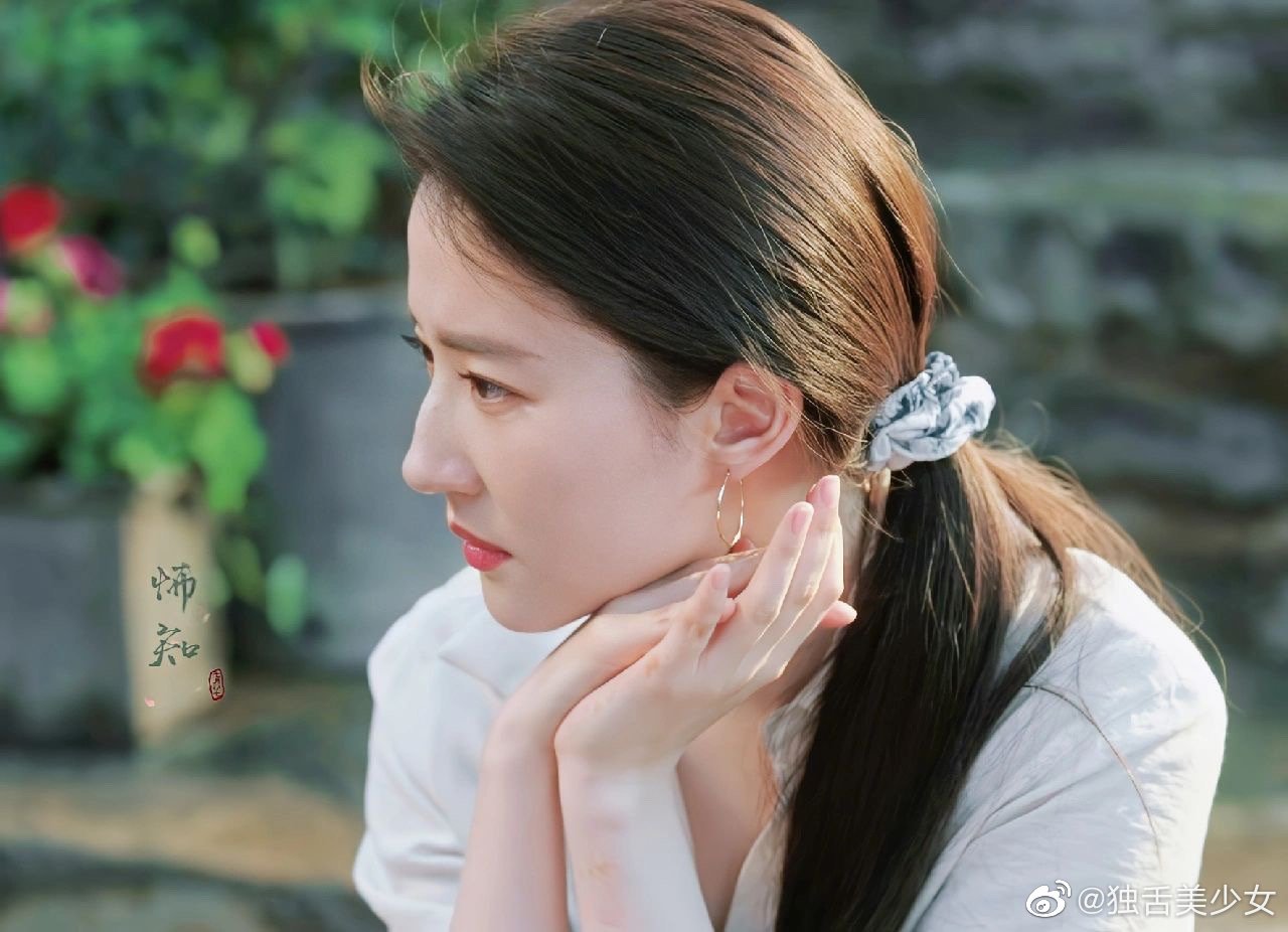 女娲真的偏爱刘亦菲啊 头高颅顶搭配浓密秀发,还有完美侧颜__财经头条