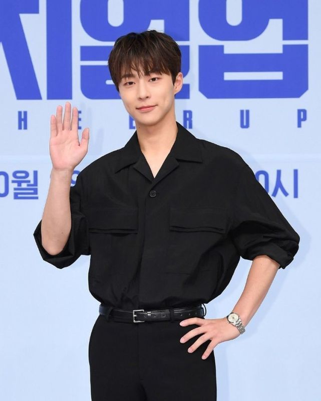 2,裴仁爀《cheer up》