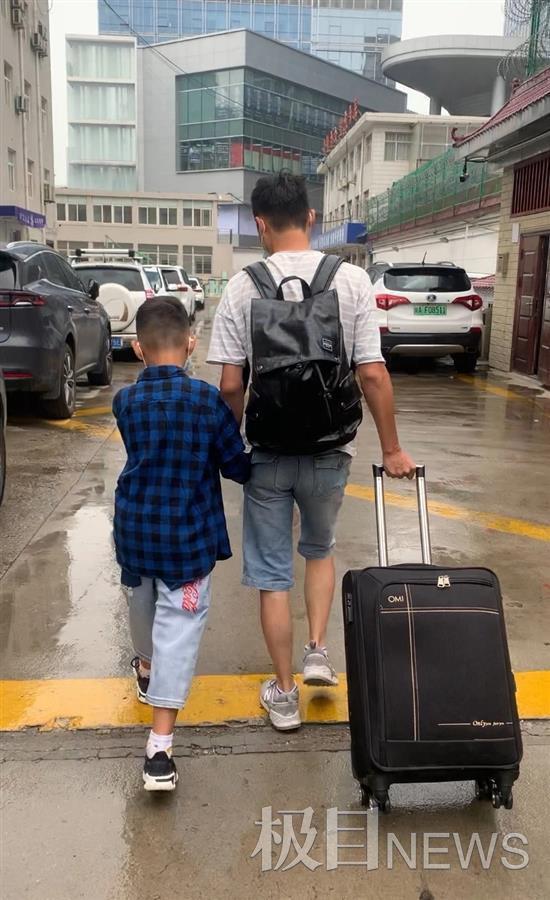 被拐33年后回家的男子：登记结婚时才知养子身份，寻亲9年终与西安父母团聚休闲区蓝鸢梦想 - Www.slyday.coM