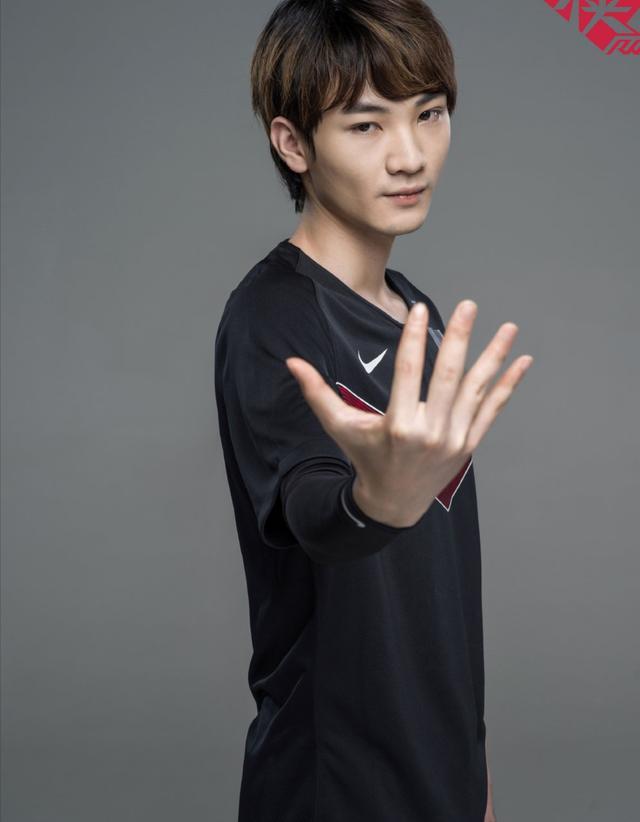 觉醒还是对手太弱rw战队haro成为lpl最近最亮眼打野