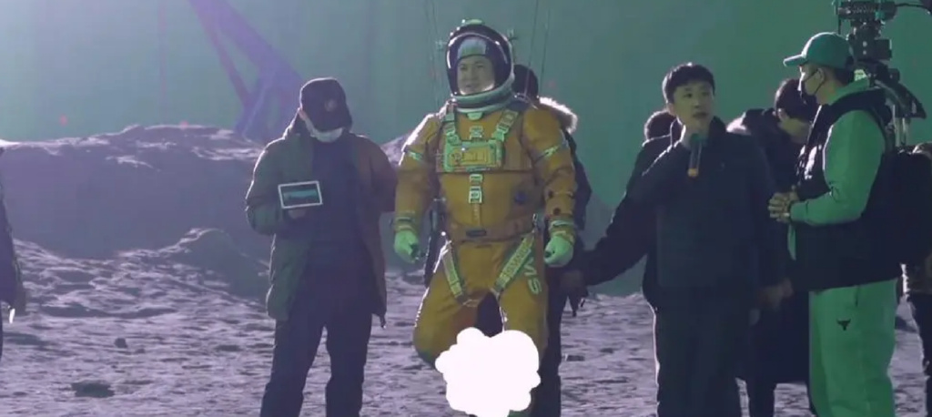 实时票房破20亿,预测票房43亿!《独行月球》到底赢在了这几点休闲区蓝鸢梦想 - Www.slyday.coM 实时票房破20亿,预测票房43亿!《独行月球》到底赢在了这几点休闲区蓝鸢梦想 - Www.slyday.coM