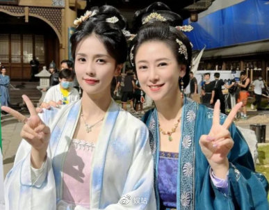 53岁翁虹近况曝光,颜值完胜90后白鹿,为女儿接拍《宁安如梦》休闲区蓝鸢梦想 - Www.slyday.coM 53岁翁虹近况曝光,颜值完胜90后白鹿,为女儿接拍《宁安如梦》休闲区蓝鸢梦想 - Www.slyday.coM