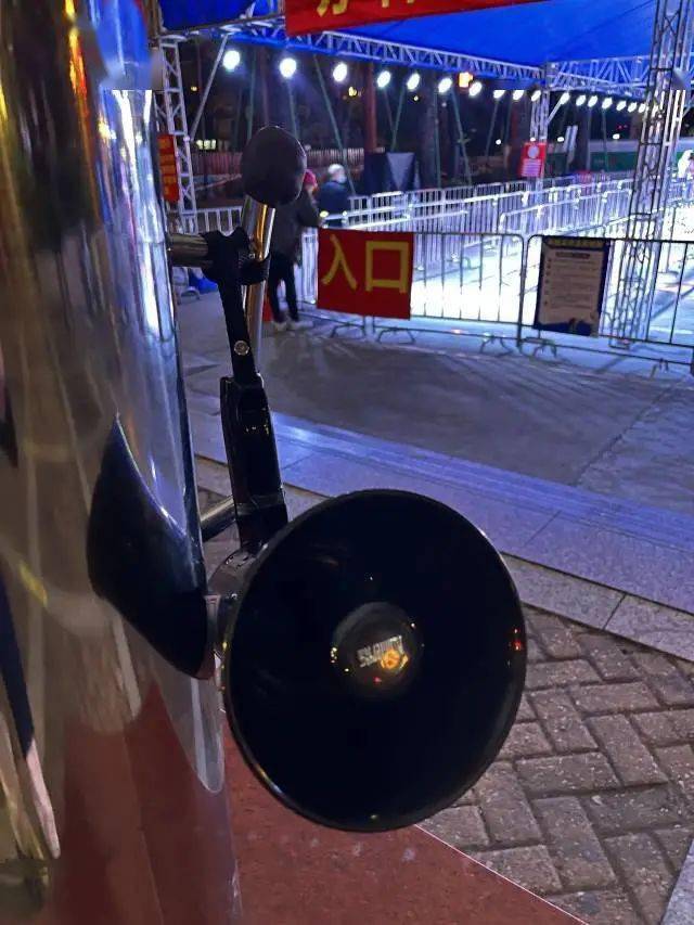 外国友人齐助力！深圳一街道用9种语言喊话居民测核酸休闲区蓝鸢梦想 - Www.slyday.coM