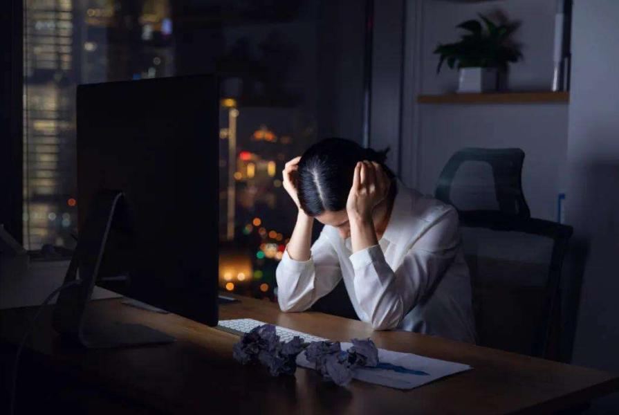 腾讯应届生因加班怒怼管理层，高管：很惭愧、尽快整改！休闲区蓝鸢梦想 - Www.slyday.coM