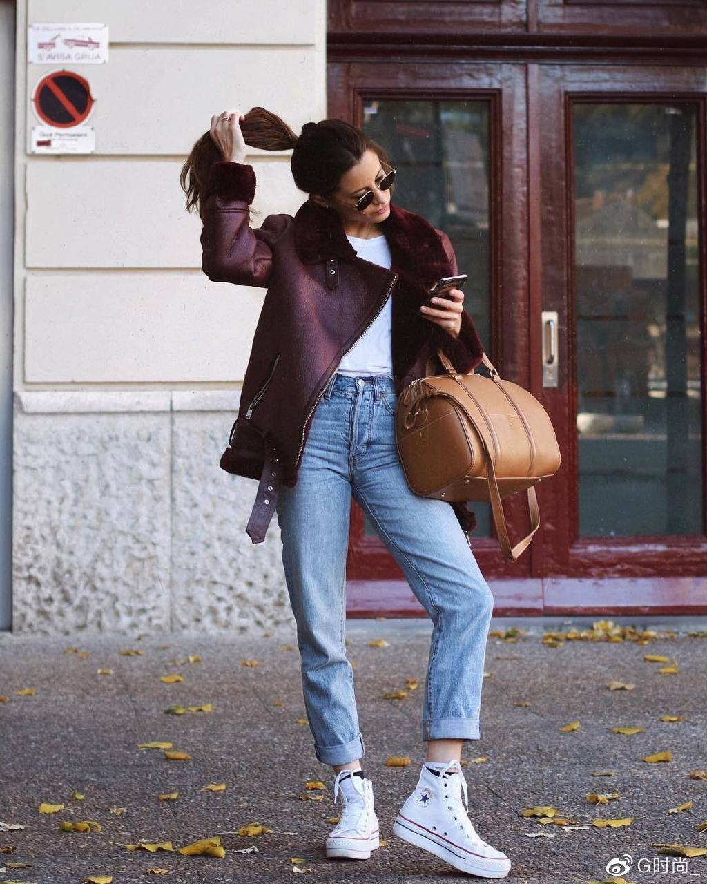 烟管裤的穿搭示范