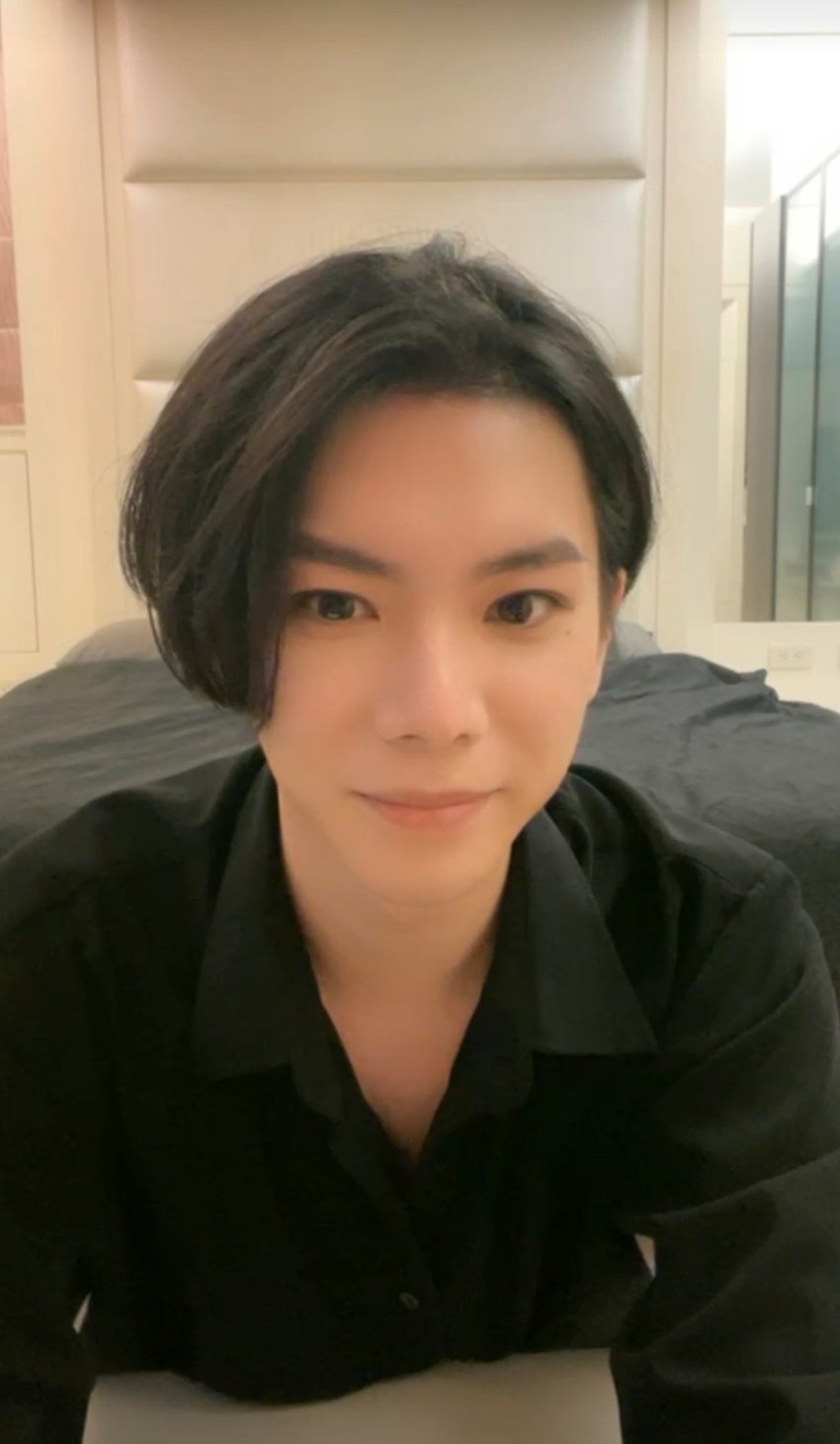 杨宇腾好帅啊,笑起来好治愈,越看越好看_高清图集_新浪网