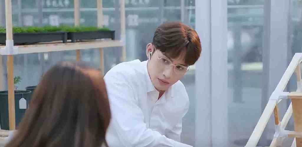 《两个人的小森林》节奏快，虞书欣张彬彬CP感强，众星纷纷宣传休闲区蓝鸢梦想 - Www.slyday.coM