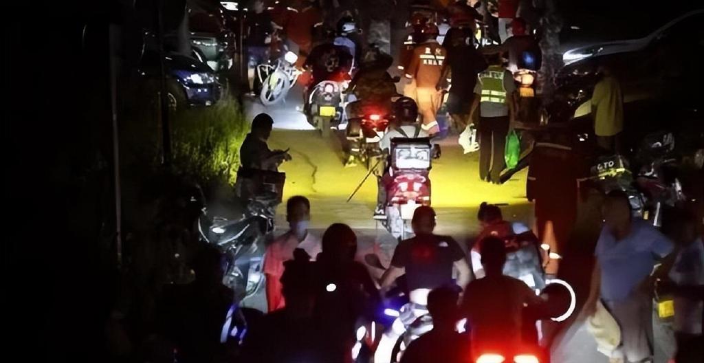 国庆档第一个定档的居然是它！这部平凡人做伟大事的电影注定要爆休闲区蓝鸢梦想 - Www.slyday.coM