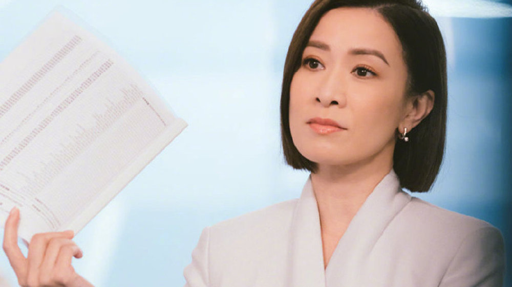 好家伙!《新闻女王》首播好评一片,2023年港剧天花板真的来了|金枝欲孽|香港人在北京|以爱为营|佘诗曼|TVB_新浪新闻